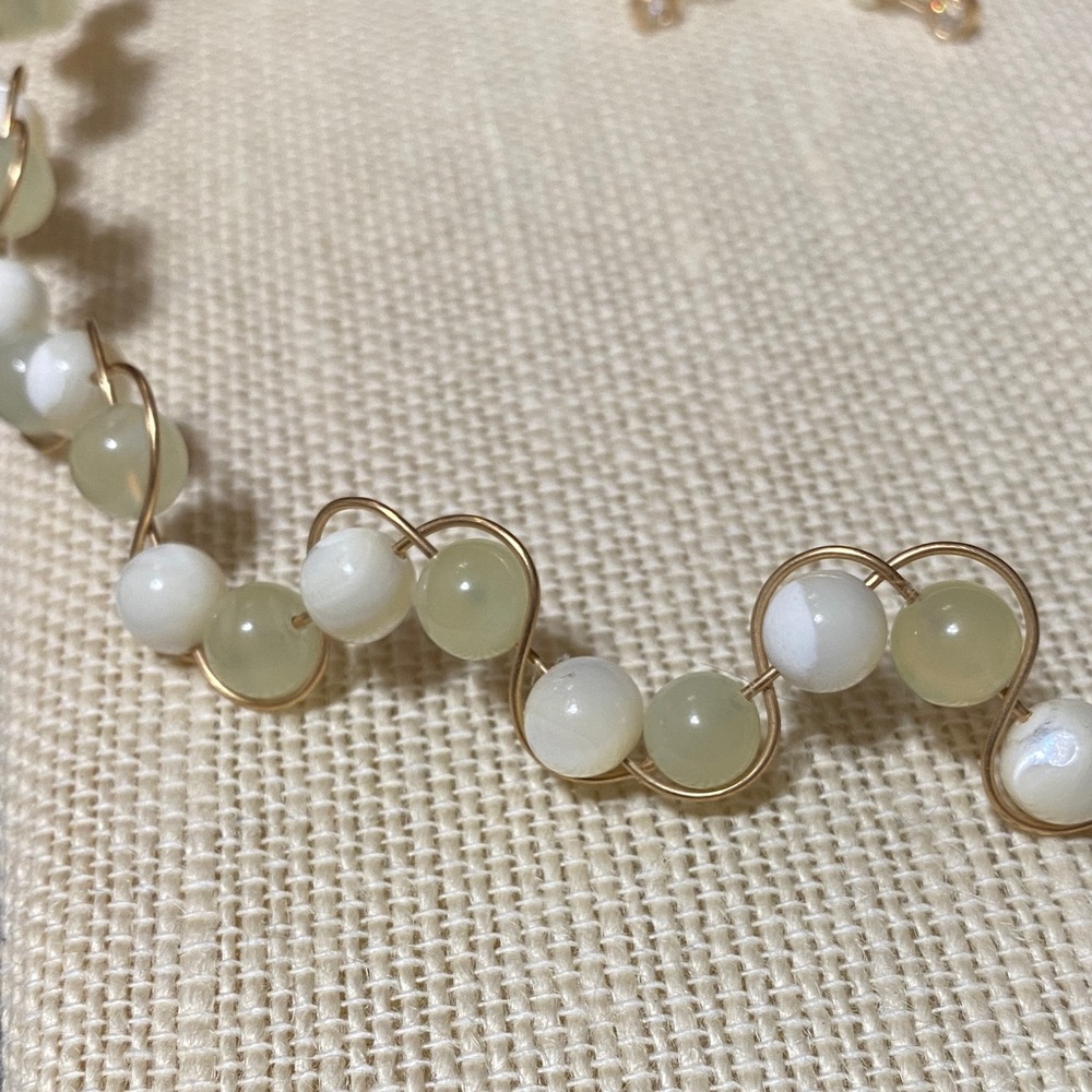 Vintage new jade & cream gemstone Beaded gold filled Necklace and Earring Set - Picture 16 of 16